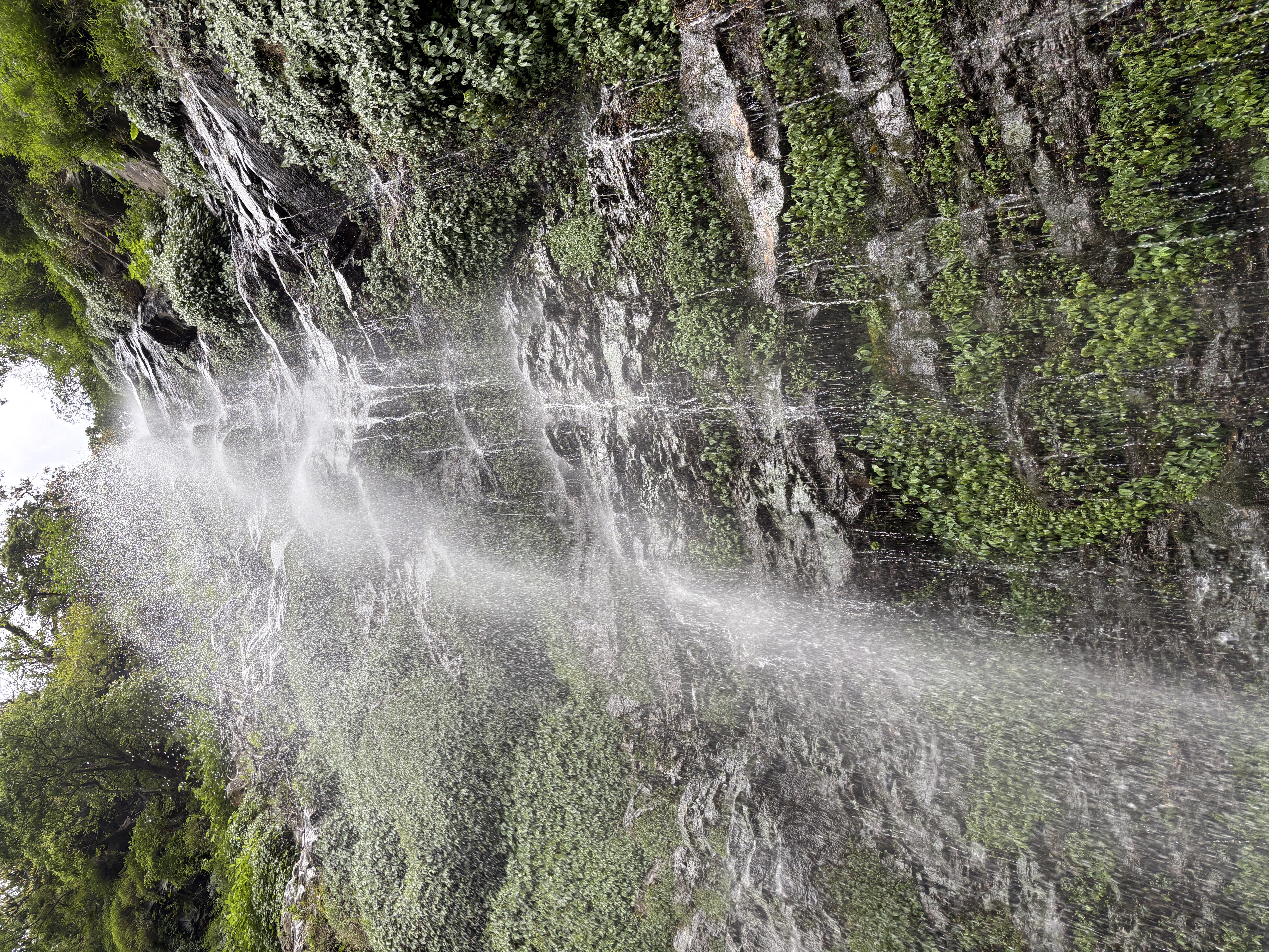 Chuu waterfall, spraying down cool water droplets