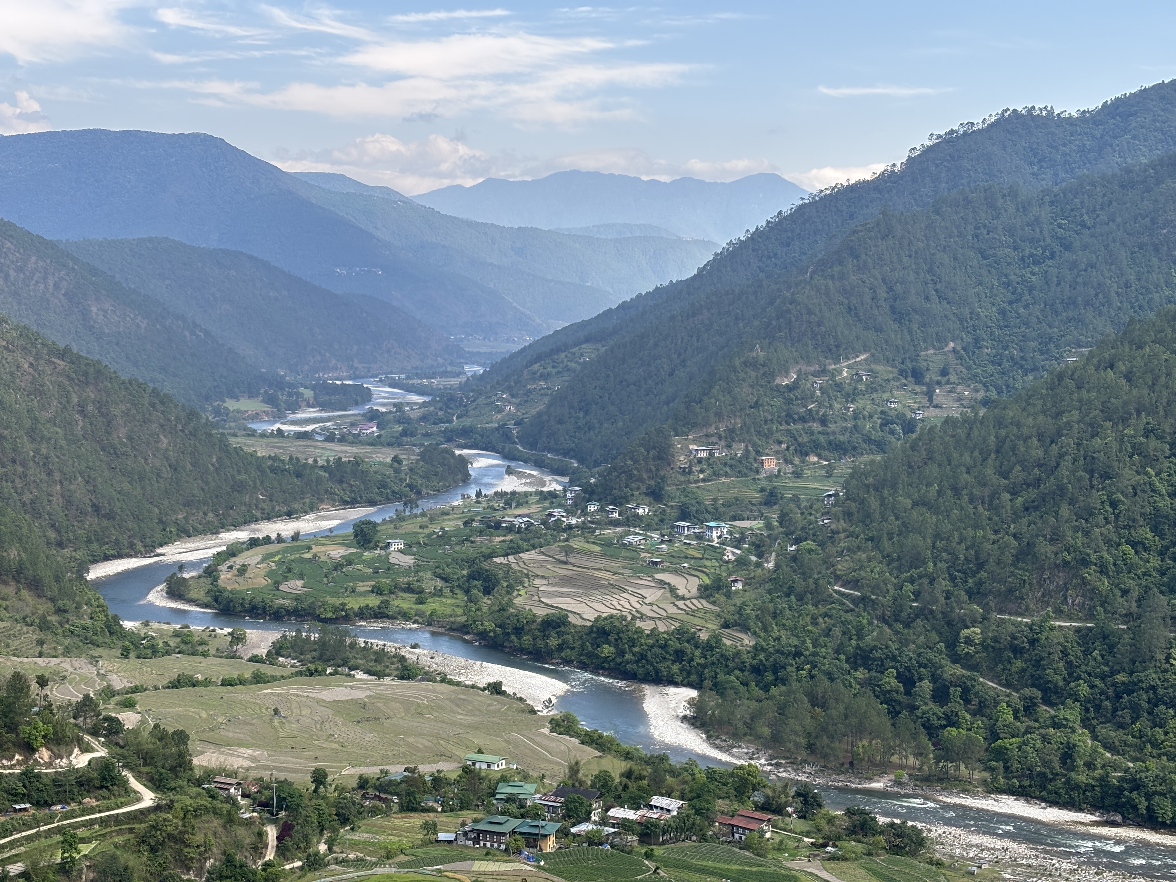 View of the valley and the river from the top of Namgyal Chorten