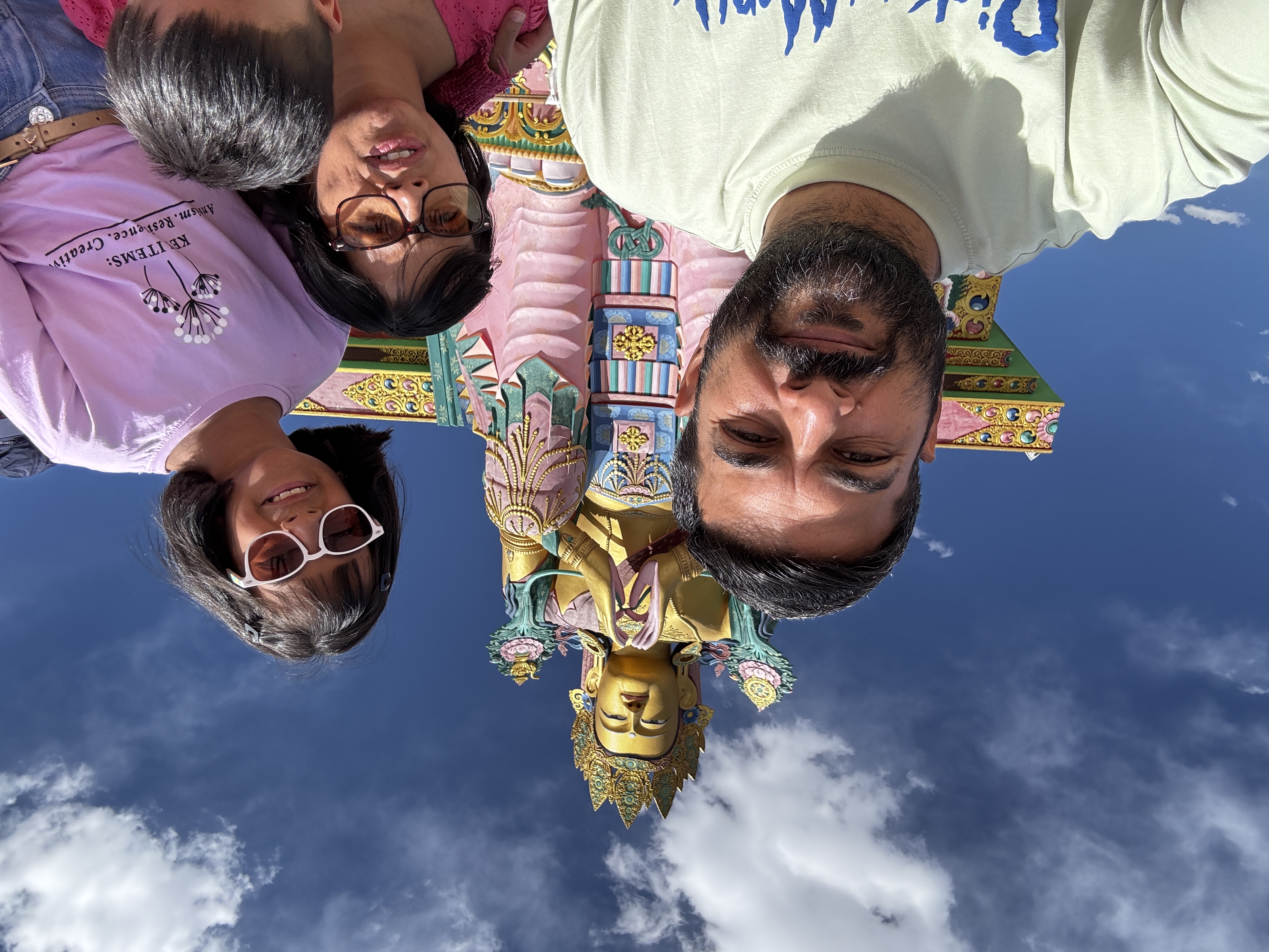 Picture with the Maitreya Buddha statue