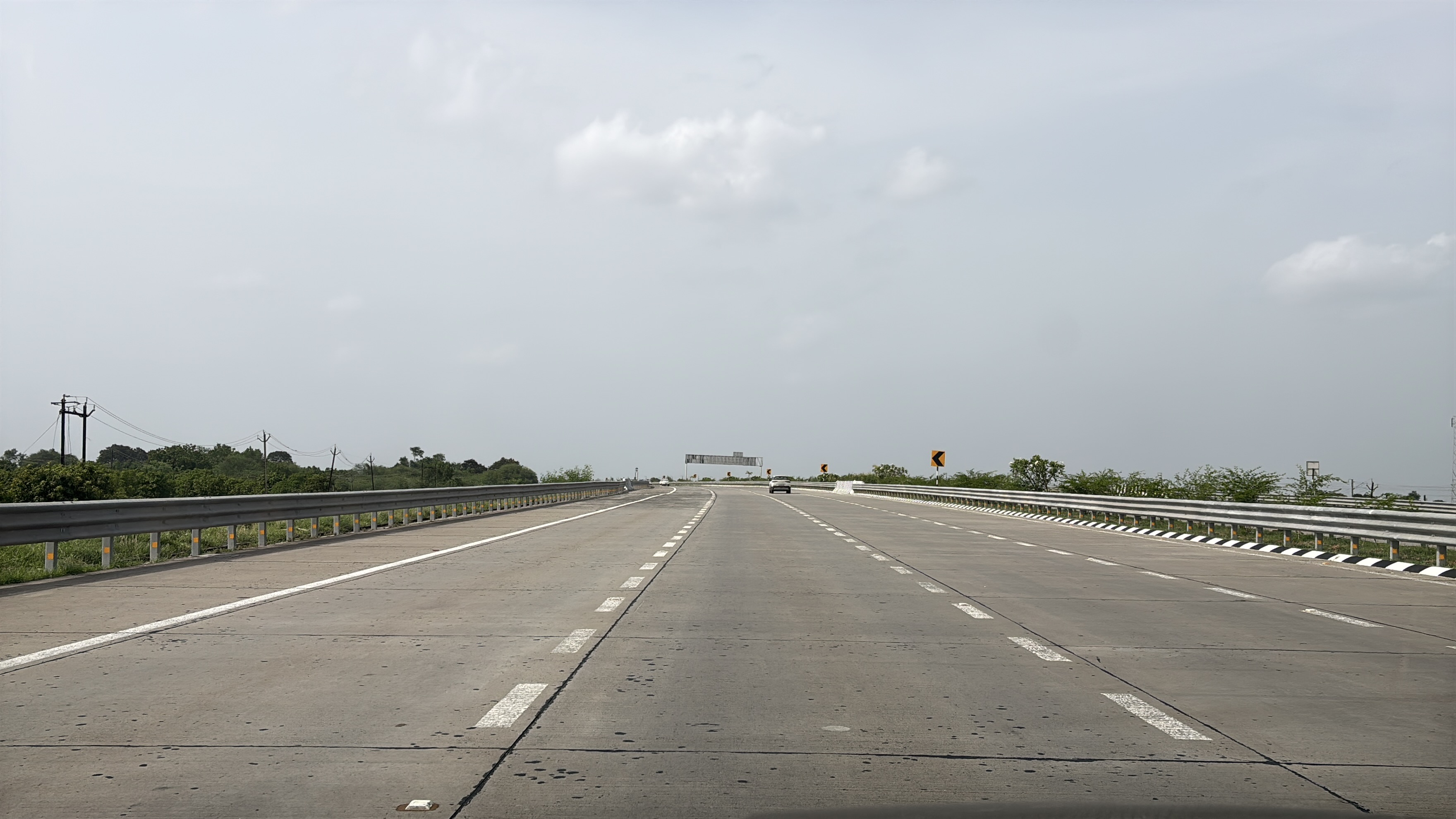 The smooth drive on NE4 after Bharuch